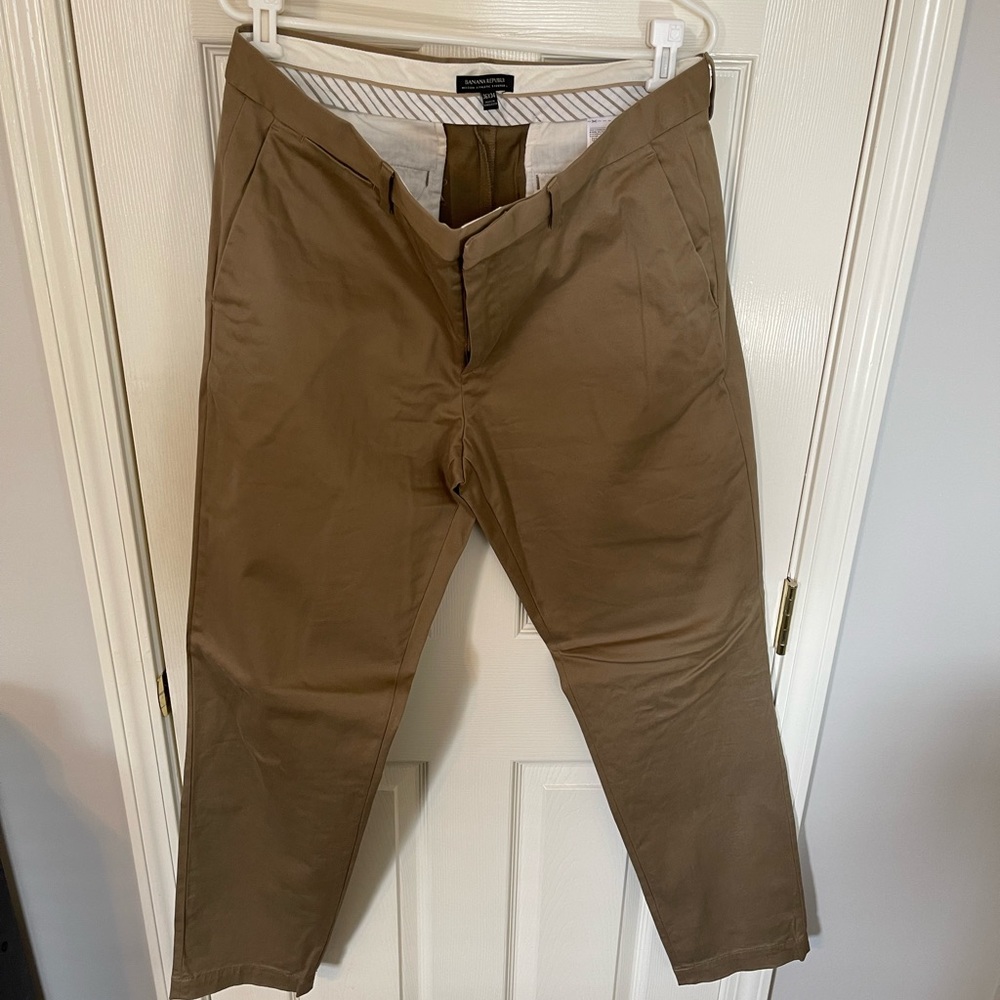 BUNDLE - 2 pair Banana Republic Mason Athletic Fit Chino EUC